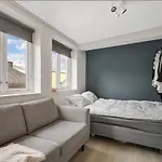 Penthouse By The Royal Park